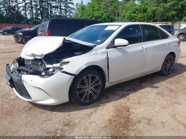 4T1BF1FK4GU142629 2016 TOYOTA CAMRY - Image 2