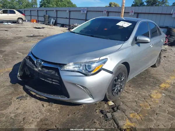 4T1BF1FK4GU144381 2016 TOYOTA CAMRY - Image 2