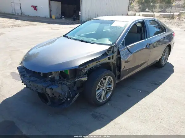 4T1BF1FK4GU147202 2016 TOYOTA CAMRY - Image 2