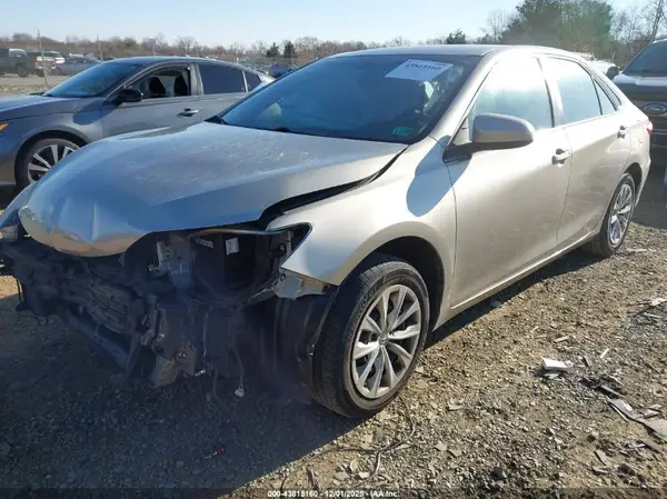 4T1BF1FK4GU147930 2016 TOYOTA CAMRY - Image 2