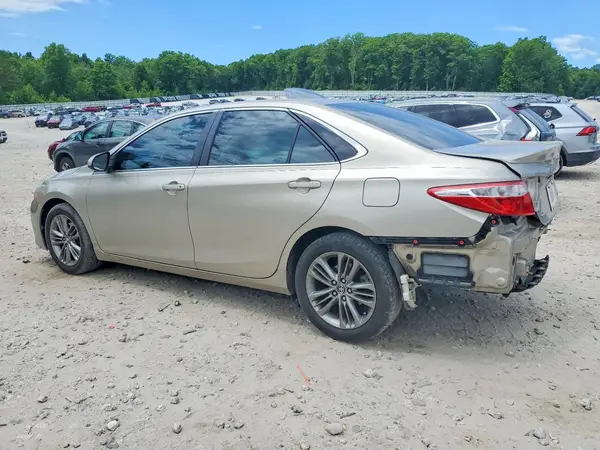 4T1BF1FK4GU148110 2016 TOYOTA CAMRY - Image 2