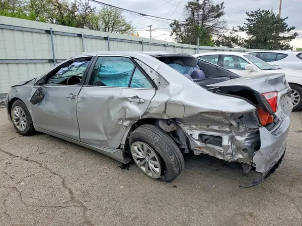 4T1BF1FK4GU149662 2016 TOYOTA CAMRY - Image 2