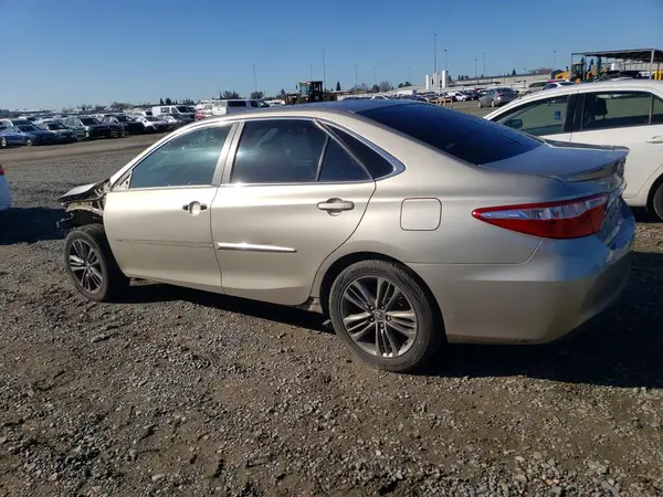 4T1BF1FK4GU150701 2016 TOYOTA CAMRY - Image 2