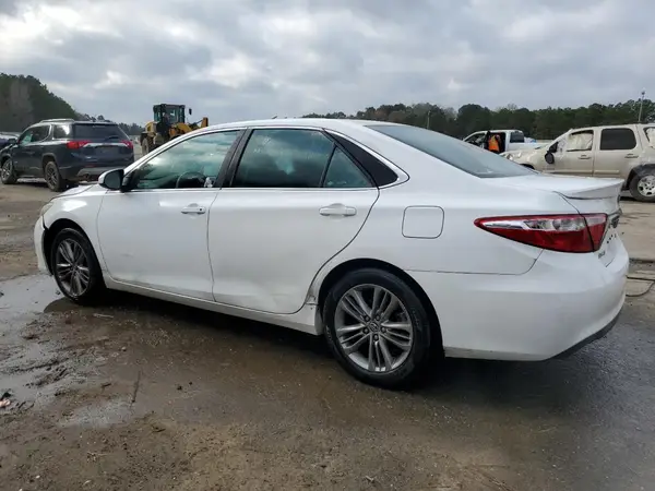 4T1BF1FK4GU154859 2016 TOYOTA CAMRY - Image 2