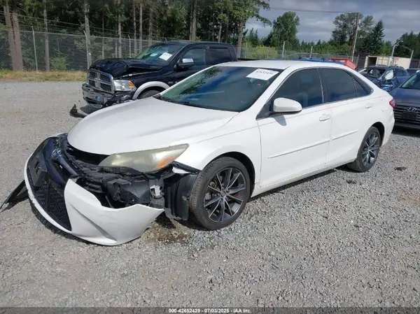 4T1BF1FK4GU157888 2016 TOYOTA CAMRY - Image 2