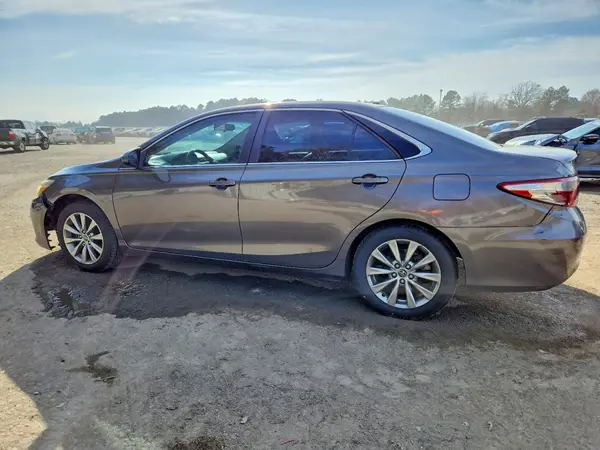 4T1BF1FK4GU157907 2016 TOYOTA CAMRY - Image 2