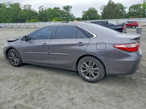 4T1BF1FK4GU160516 2016 TOYOTA CAMRY - Image 2