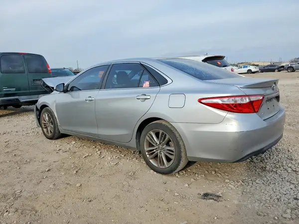 4T1BF1FK4GU160984 2016 TOYOTA CAMRY - Image 2