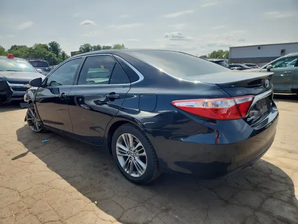 4T1BF1FK4GU163609 2016 TOYOTA CAMRY - Image 2