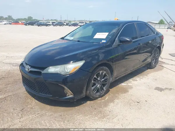 4T1BF1FK4GU164078 2016 TOYOTA CAMRY - Image 2