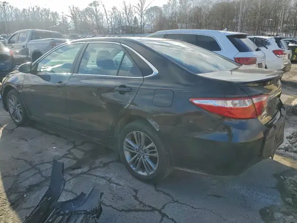 4T1BF1FK4GU164260 2016 TOYOTA CAMRY - Image 2