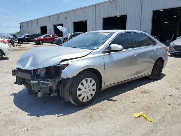 4T1BF1FK4GU166140 2016 TOYOTA CAMRY - Image 1