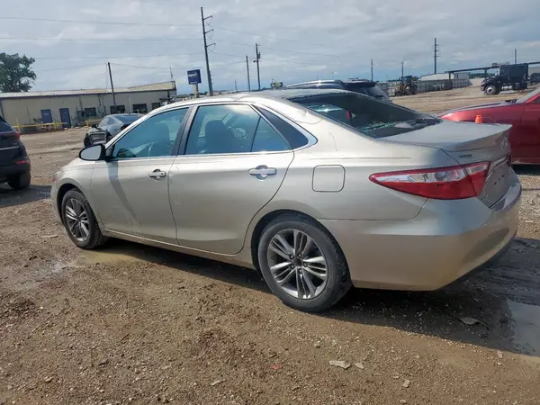 4T1BF1FK4GU167465 2016 TOYOTA CAMRY - Image 2