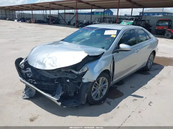 4T1BF1FK4GU168583 2016 TOYOTA CAMRY - Image 2