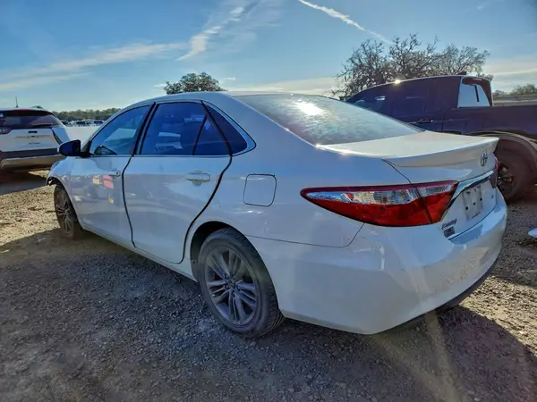 4T1BF1FK4GU171208 2016 TOYOTA CAMRY - Image 2