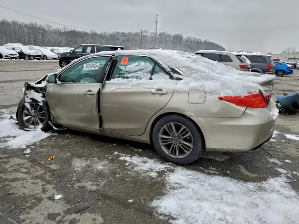 4T1BF1FK4GU173878 2016 TOYOTA CAMRY - Image 2