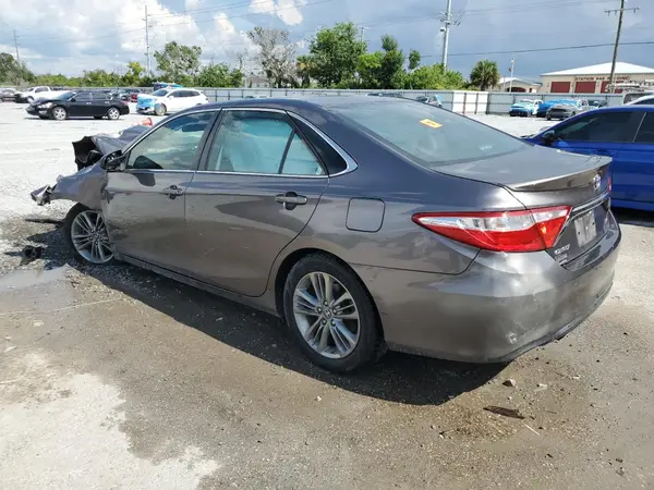 4T1BF1FK4GU174089 2016 TOYOTA CAMRY - Image 2