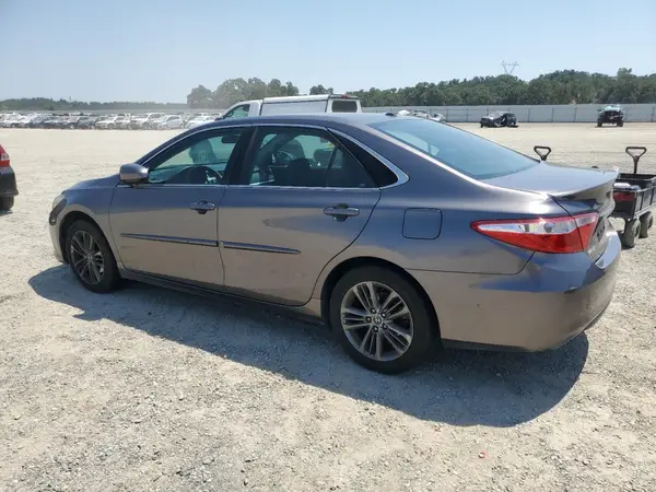 4T1BF1FK4GU178322 2016 TOYOTA CAMRY - Image 2