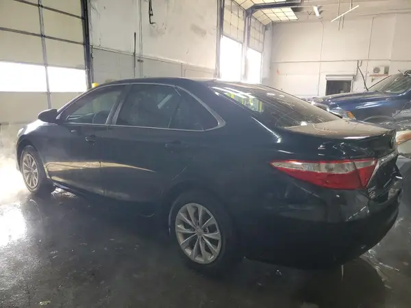 4T1BF1FK4GU178742 2016 TOYOTA CAMRY - Image 2