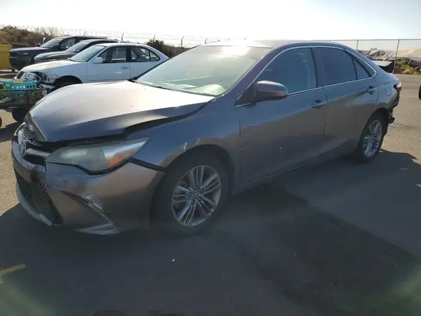 4T1BF1FK4GU178952 2016 TOYOTA CAMRY - Image 1