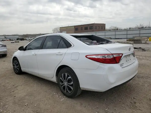 4T1BF1FK4GU179213 2016 TOYOTA CAMRY - Image 2