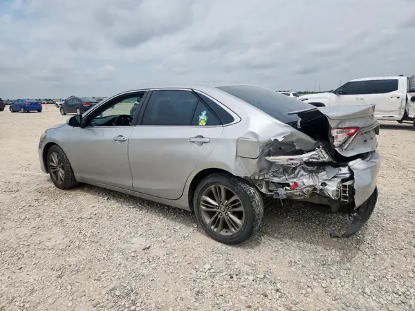 4T1BF1FK4GU181995 2016 TOYOTA CAMRY - Image 2