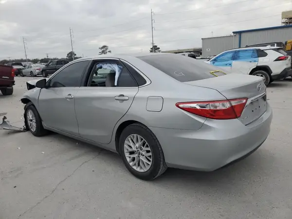 4T1BF1FK4GU182466 2016 TOYOTA CAMRY - Image 2