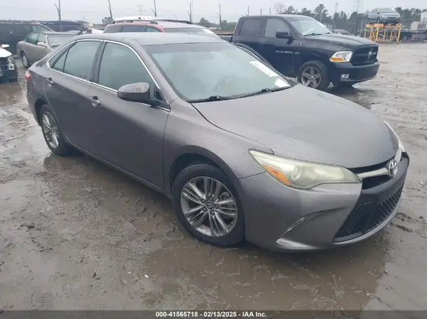 4T1BF1FK4GU184301 2016 TOYOTA CAMRY - Image 1