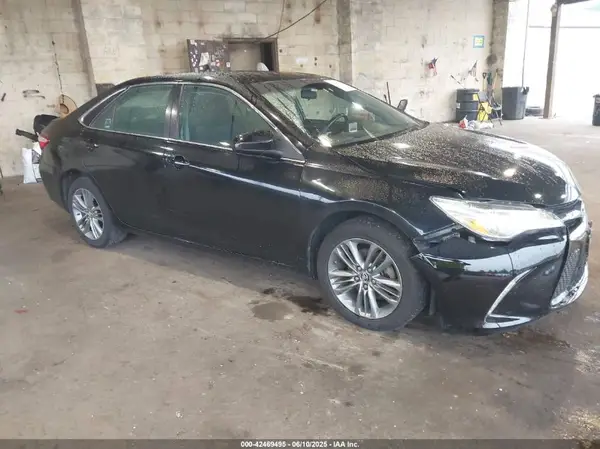 4T1BF1FK4GU185013 2016 TOYOTA CAMRY - Image 1