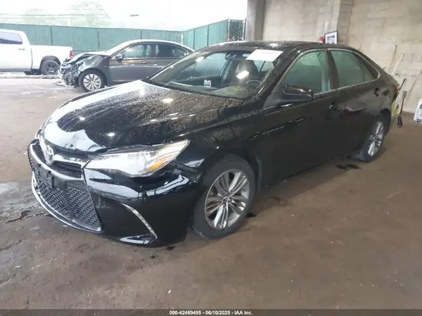 4T1BF1FK4GU185013 2016 TOYOTA CAMRY - Image 2