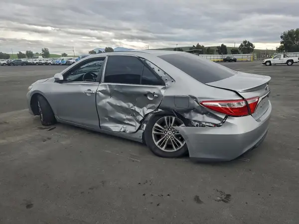 4T1BF1FK4GU185657 2016 TOYOTA CAMRY - Image 2
