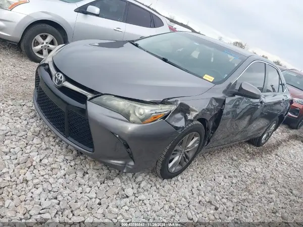 4T1BF1FK4GU186016 2016 TOYOTA CAMRY - Image 2