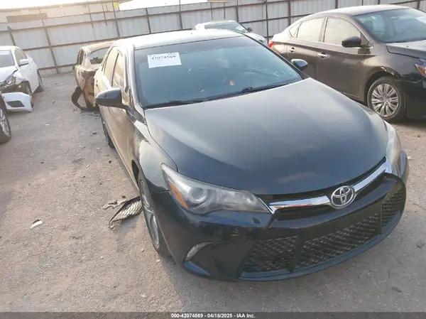 4T1BF1FK4GU190972 2016 TOYOTA CAMRY - Image 1