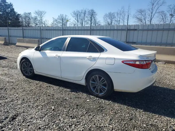 4T1BF1FK4GU194567 2016 TOYOTA CAMRY - Image 2