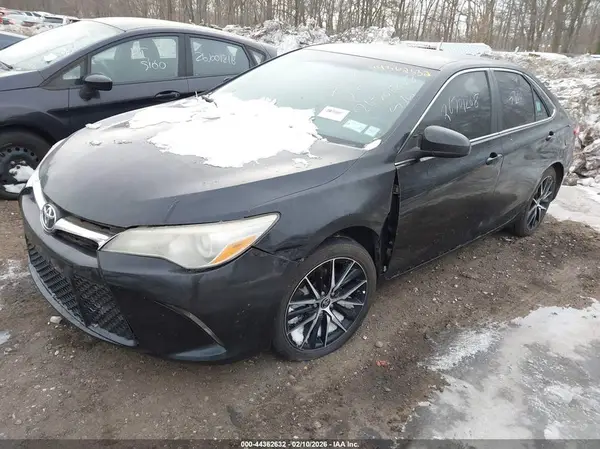 4T1BF1FK4GU196030 2016 TOYOTA CAMRY - Image 2