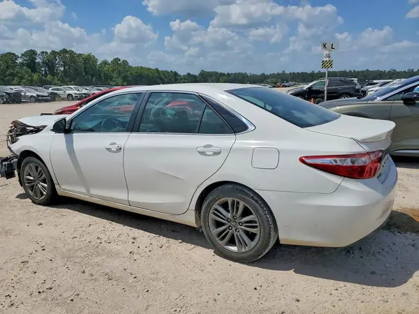 4T1BF1FK4GU196951 2016 TOYOTA CAMRY - Image 2