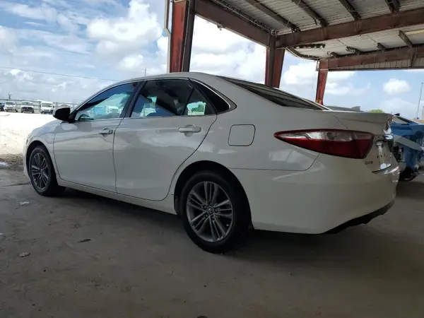 4T1BF1FK4GU199462 2016 TOYOTA CAMRY - Image 2