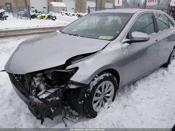 4T1BF1FK4GU201114 2016 TOYOTA CAMRY - Image 2