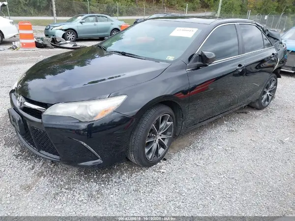 4T1BF1FK4GU201243 2016 TOYOTA CAMRY - Image 2