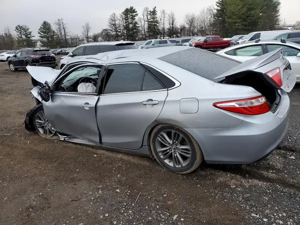 4T1BF1FK4GU204725 2016 TOYOTA CAMRY - Image 2