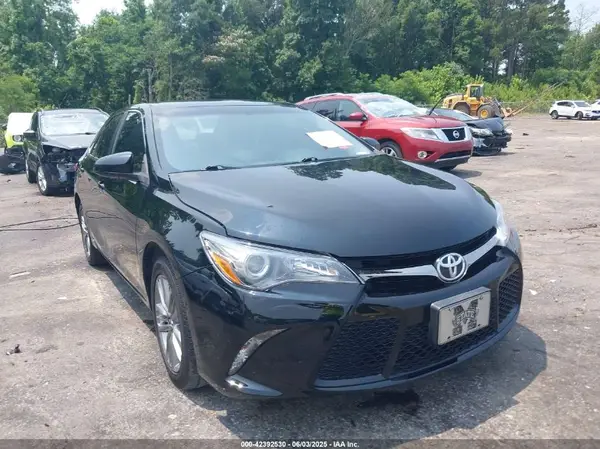 4T1BF1FK4GU206152 2016 TOYOTA CAMRY - Image 1