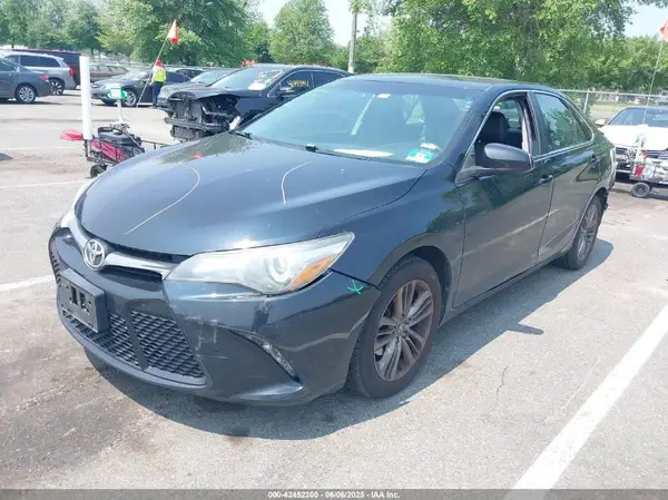 4T1BF1FK4GU211285 2016 TOYOTA CAMRY - Image 2