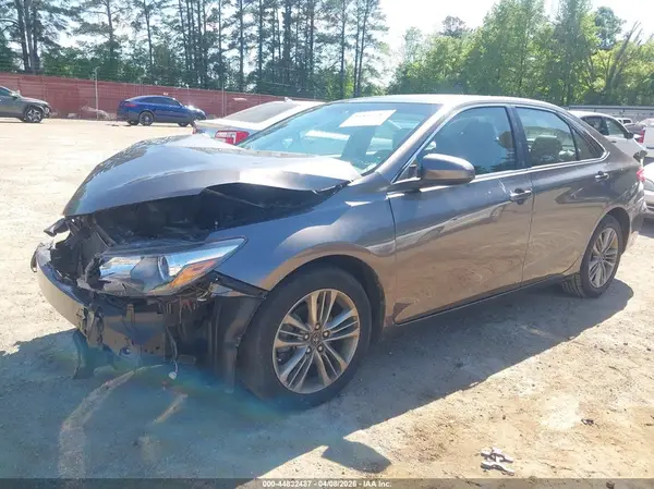 4T1BF1FK4GU211304 2016 TOYOTA CAMRY - Image 2