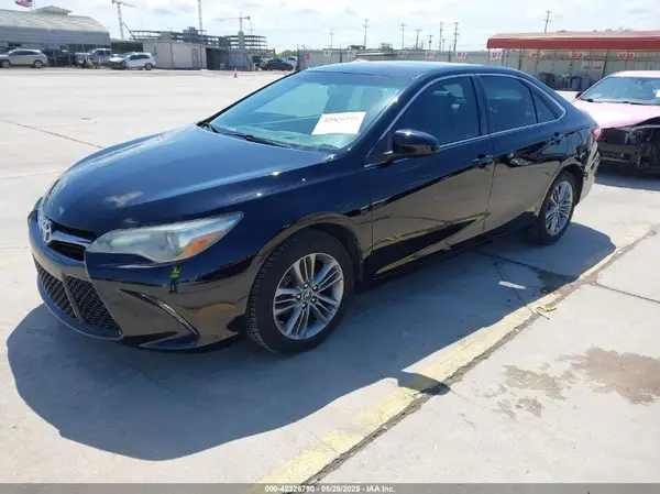 4T1BF1FK4GU213246 2016 TOYOTA CAMRY - Image 2