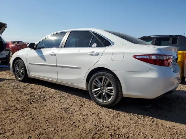 4T1BF1FK4GU214901 2016 TOYOTA CAMRY - Image 2