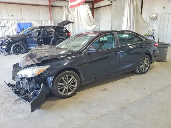 4T1BF1FK4GU215644 2016 TOYOTA CAMRY - Image 1