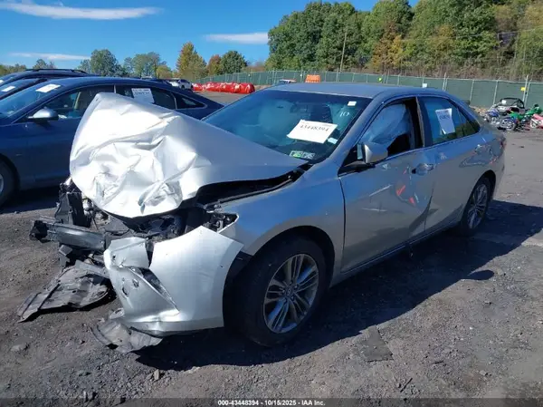 4T1BF1FK4GU216258 2016 TOYOTA CAMRY - Image 2