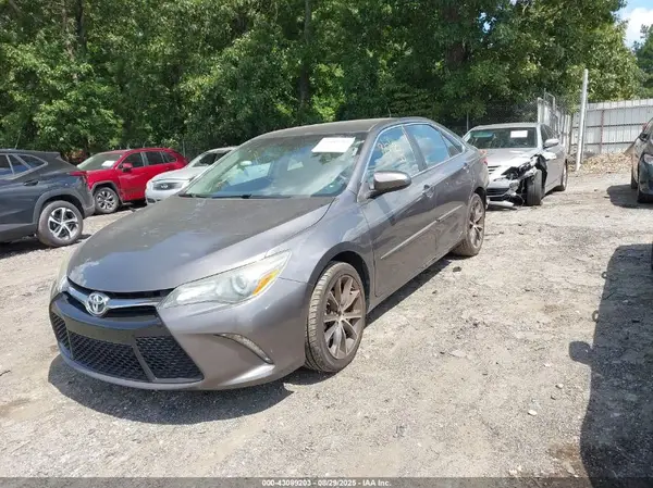 4T1BF1FK4GU216681 2016 TOYOTA CAMRY - Image 2