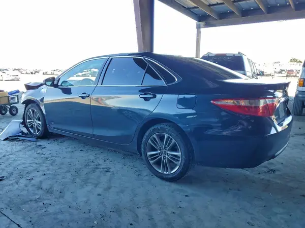 4T1BF1FK4GU217216 2016 TOYOTA CAMRY - Image 2