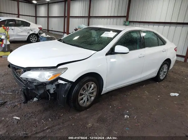 4T1BF1FK4GU217278 2016 TOYOTA CAMRY - Image 2